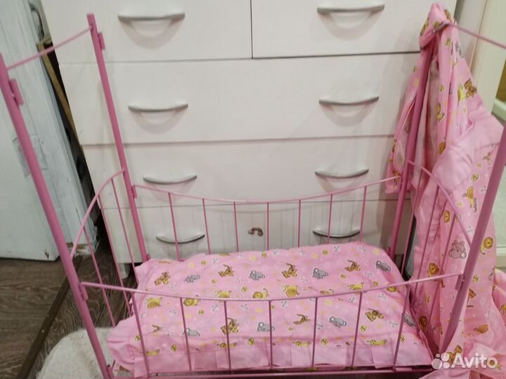 Большая кроватка для кукол