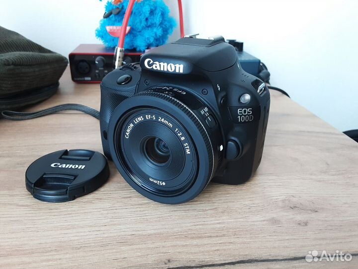 Canon 100d + 24mm 2.8 stm (комплект)