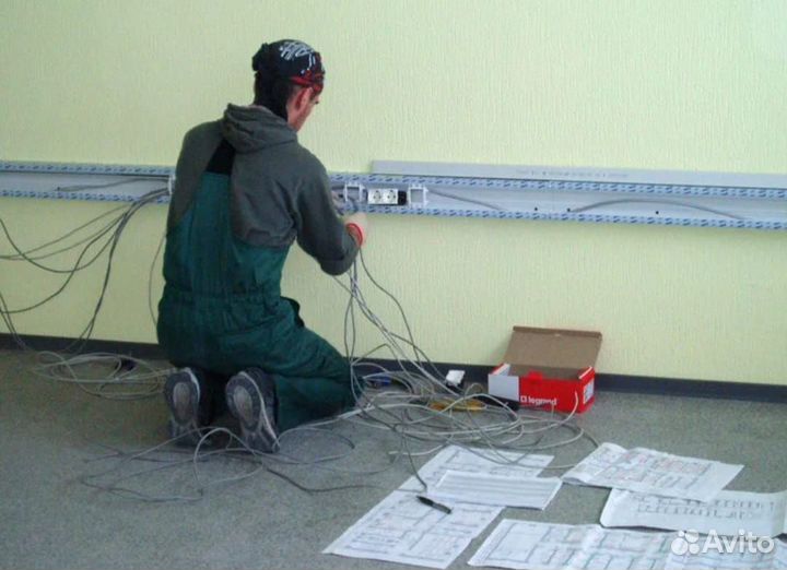 Электромонтажник с проживанием
