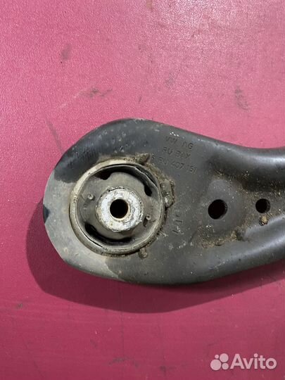 Передний правый рычаг Volkswagen Polo 2011г