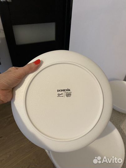 Столовый набор тарелок