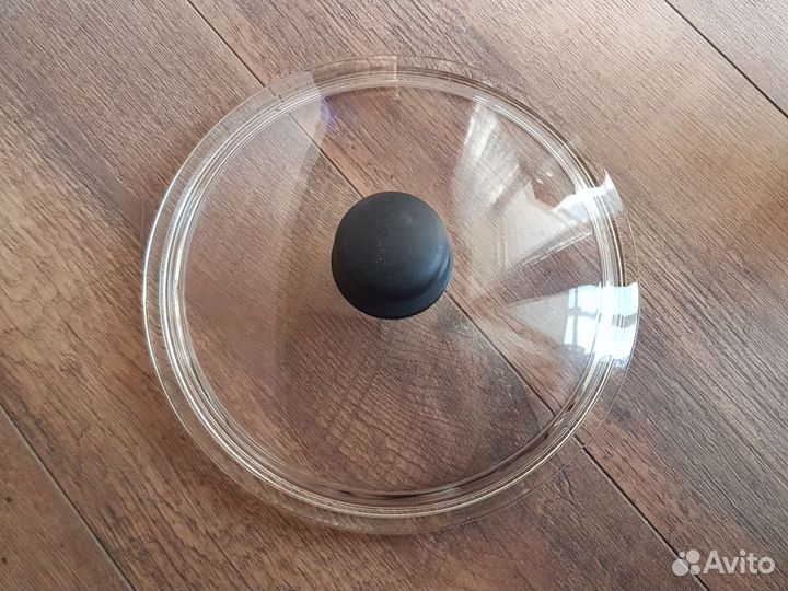 Крышка 22см в отличном состоянии