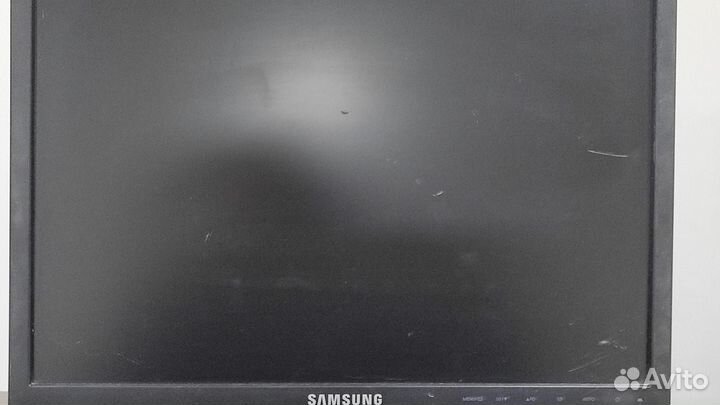 Монитор Samsung 943N