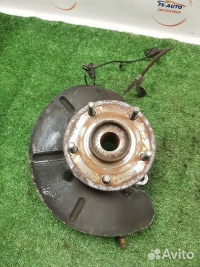 Кулак передний правый Dodge Journey 2.4 ED3 2010