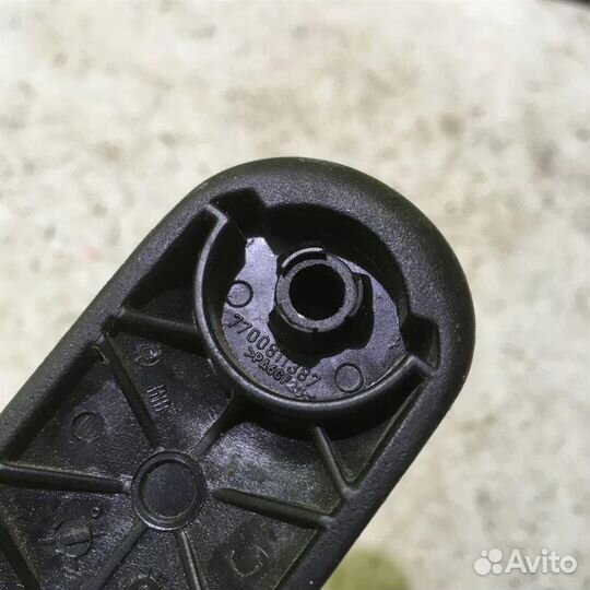 Ручка стеклоподъемника Рено Логан