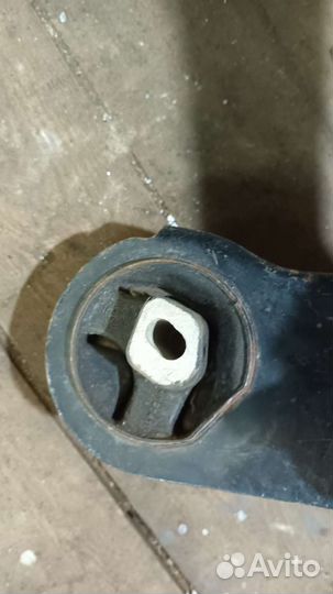 Опора двигателя на крайслер, chrysler