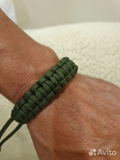 Браслет из паракорда