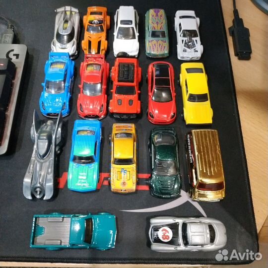 Hot wheels машинки