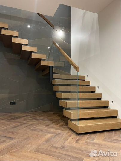 Ступени для лестницы на второй этаж STU-7886