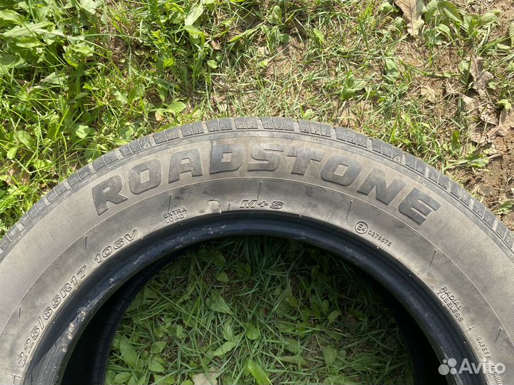 Roadstone N'Fera RU5 225/65 R17 106V