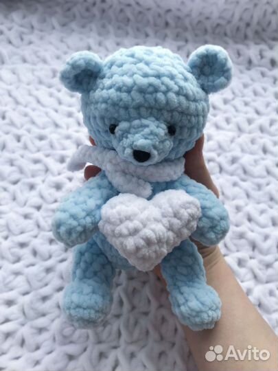 Плюшевый мишка вязанная игрушка