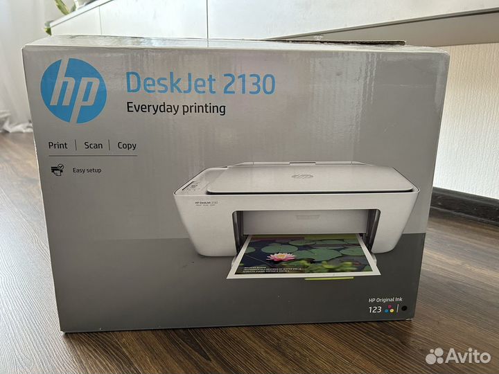 Принтер HP DeskJet 2130 струйный