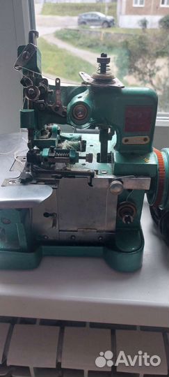 Оверлок для швейной машины