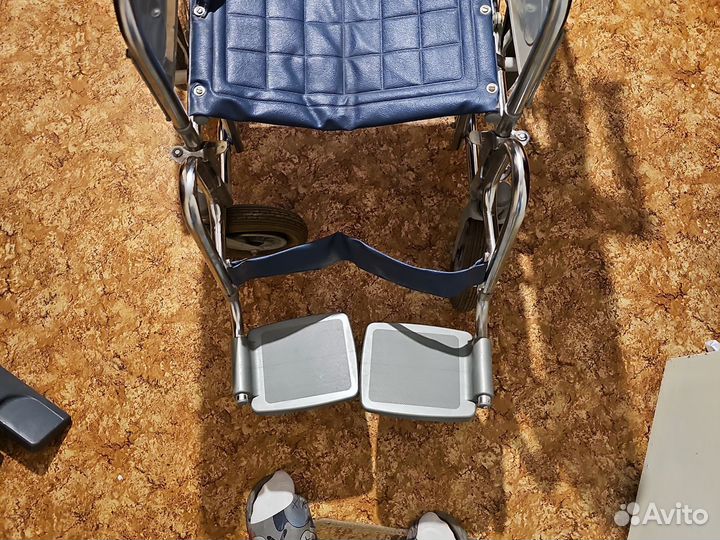 Кресло-коляска инвалидная с ручным приводом м400