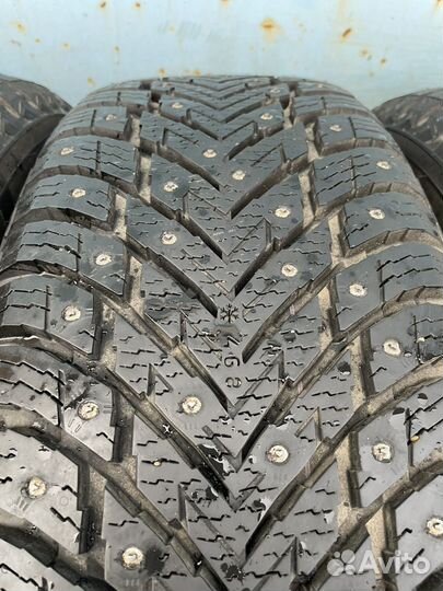 Nokian Tyres Hakkapeliitta 10p SUV 235/65 R17