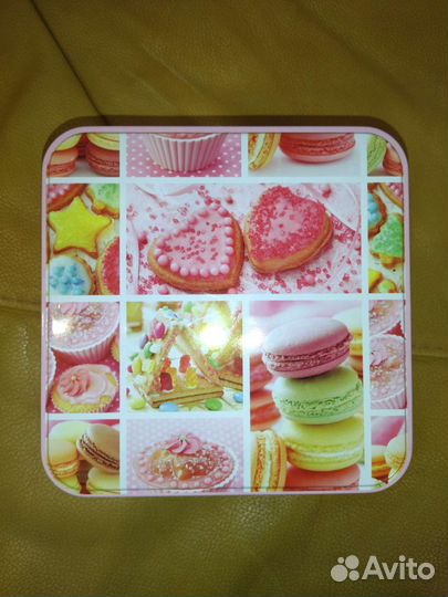 Жестяные банки для хранения или оформления подарка