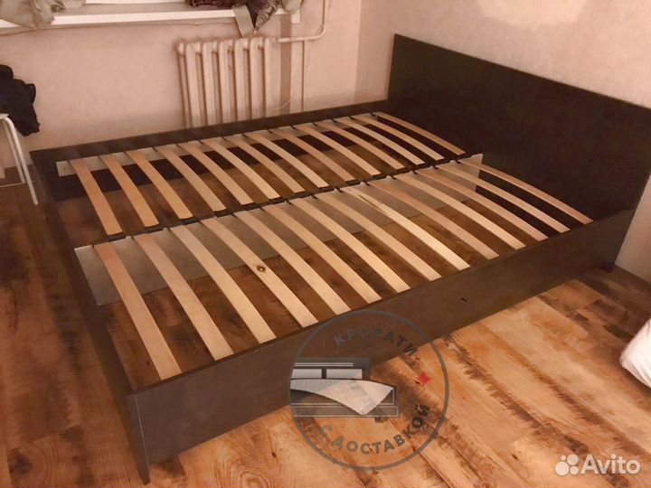Кровать двуспальная