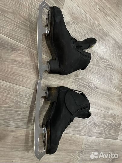 Фигурные коньки Risport 280