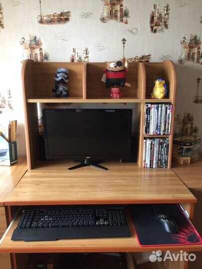Компьютерный стол