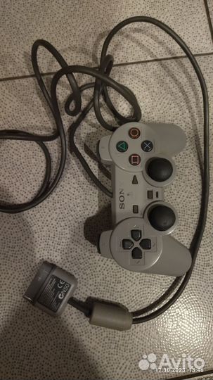 Игровая консоль