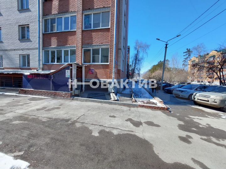 Продам торговое помещение, 230 м²