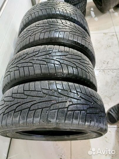 Kumho I'Zen KW22 215/55 R17