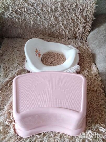 Сидушка на унитаз с подставкой новые