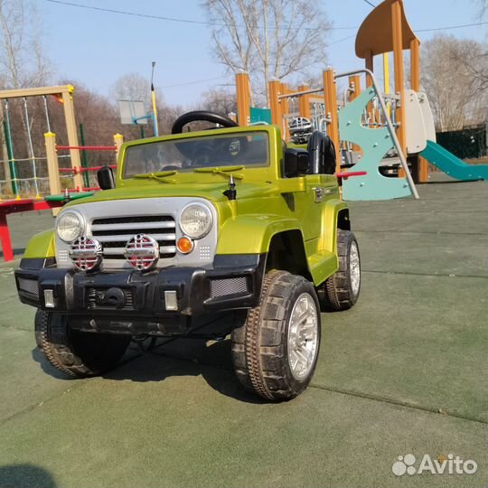 Детский электромобиль бу