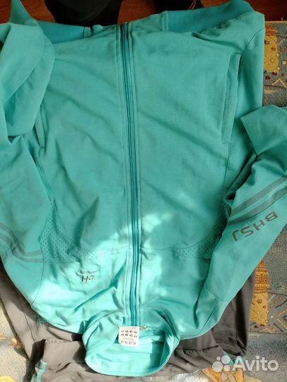 Спортивный костюм женский