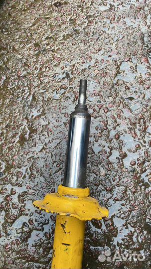 Передние амортизаторы Bilstein B8 BMW 5 E60 E61