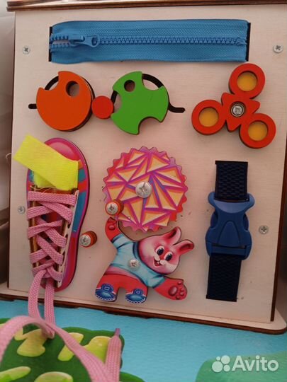 Игрушки. Куклы, мягкие игрушки, кубики