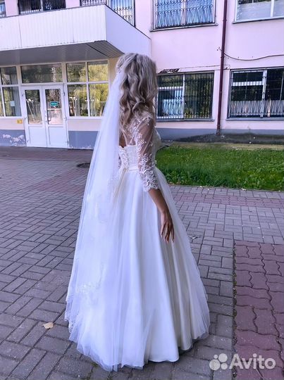 Свадебное платье