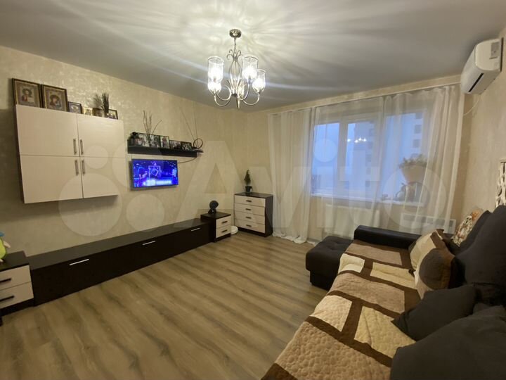 2-к. квартира, 50 м², 8/18 эт.