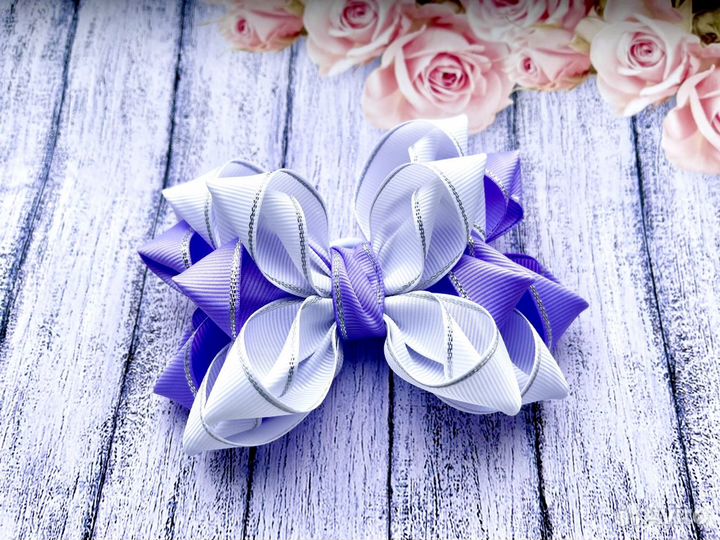 Корзина из бантиков, заколки, резинки