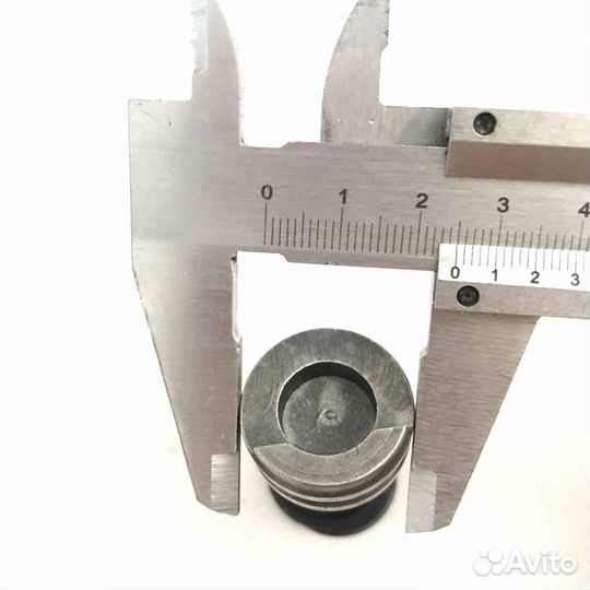 Распредвал в комплекте с шестернями (кулачковой и