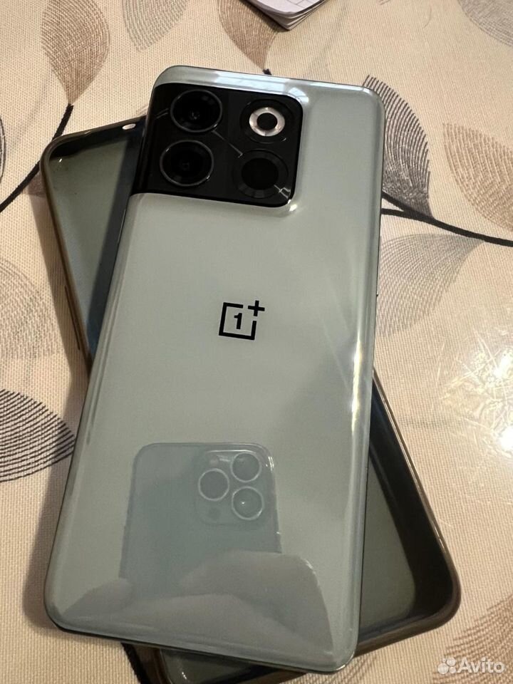 OnePlus 10T, 16/256 ГБ