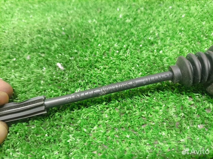 Трос открывания передней двери VW Sharan 2010