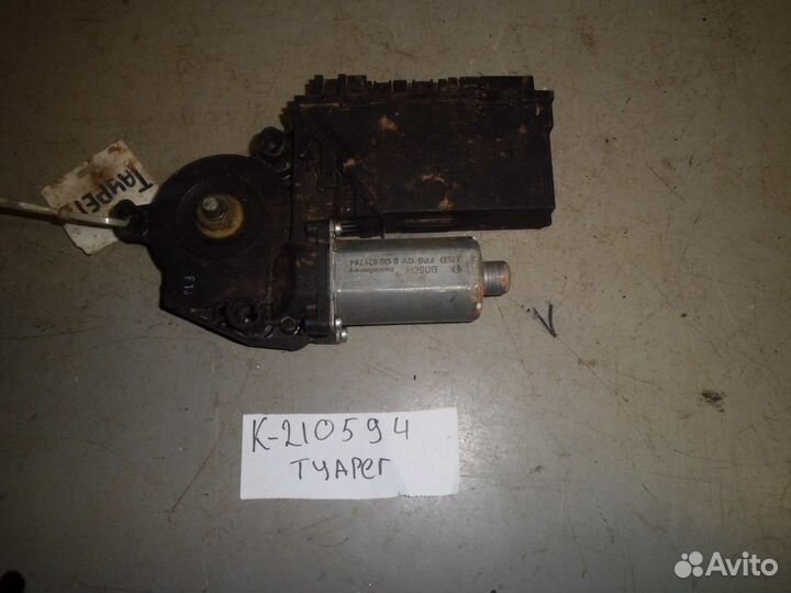 Моторчик стеклоподъемника передний левый