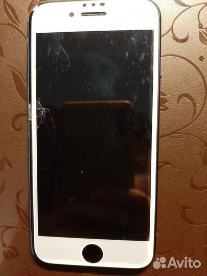 iPhone 8, 64 ГБ