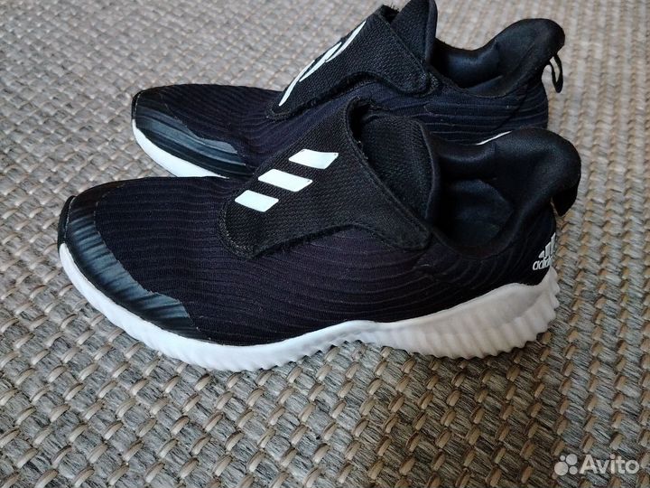 Кроссовки adidas для мальчика 33 р