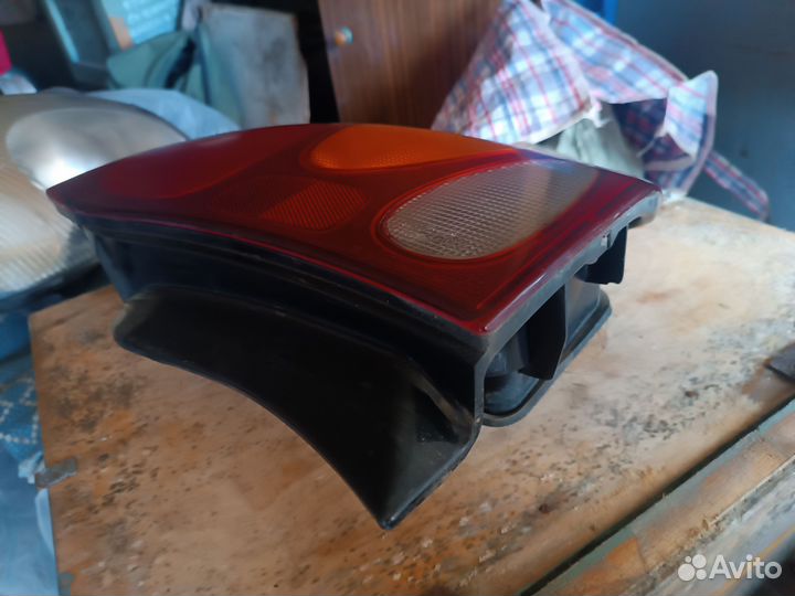 Фонарь задний правый Lanos