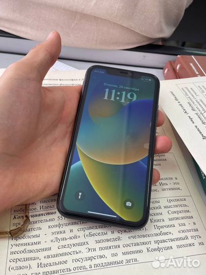 iPhone 11, 64 ГБ