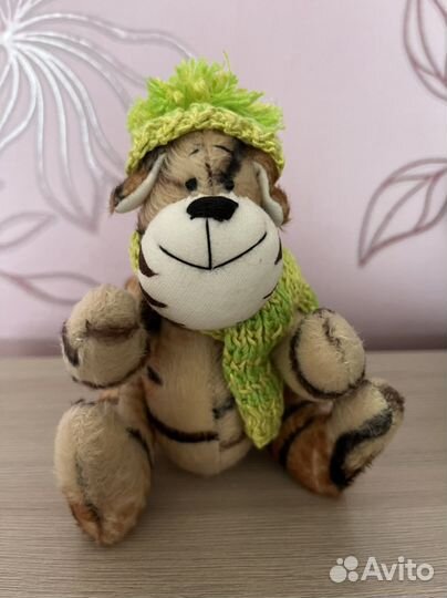 Игрушка тигренок
