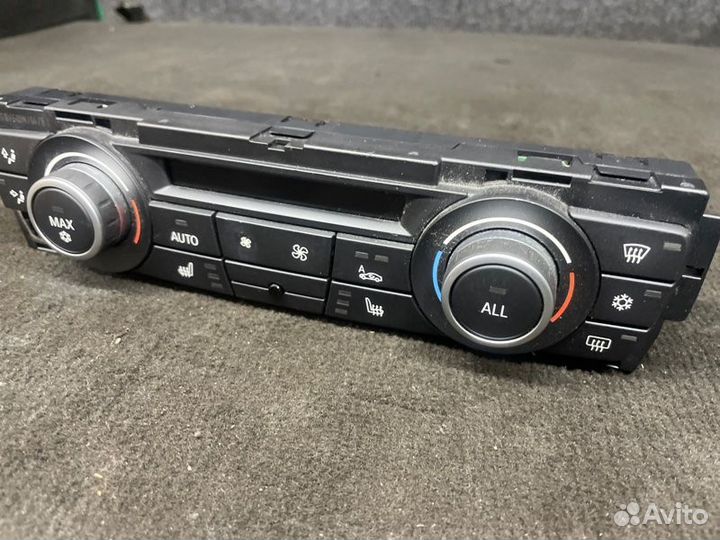 Блок управления климат-контролем Bmw X1 E84 N52B30