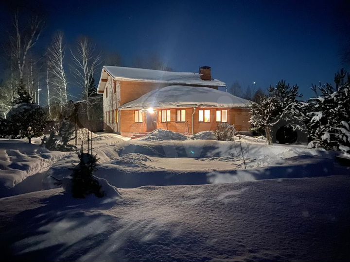 Дом 270 м² на участке 43 сот.