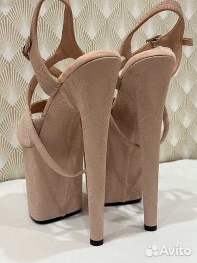 Стрипы тройки Leecabe новые 39 змея