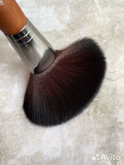 Кисти для макияжа профессиональные в тубусе