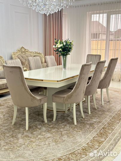 Стол и Стулья