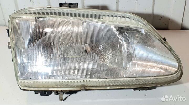 Фара правая Renault Megane I