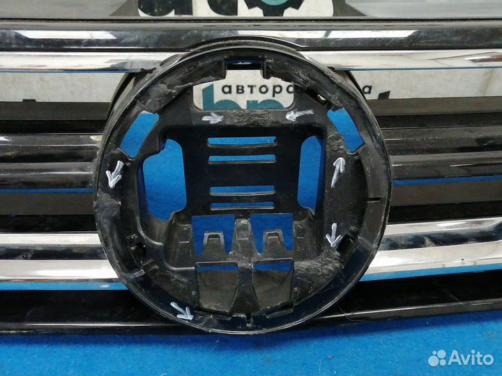 Решетка радиатора 5NA853653 Volkswagen Tiguan II